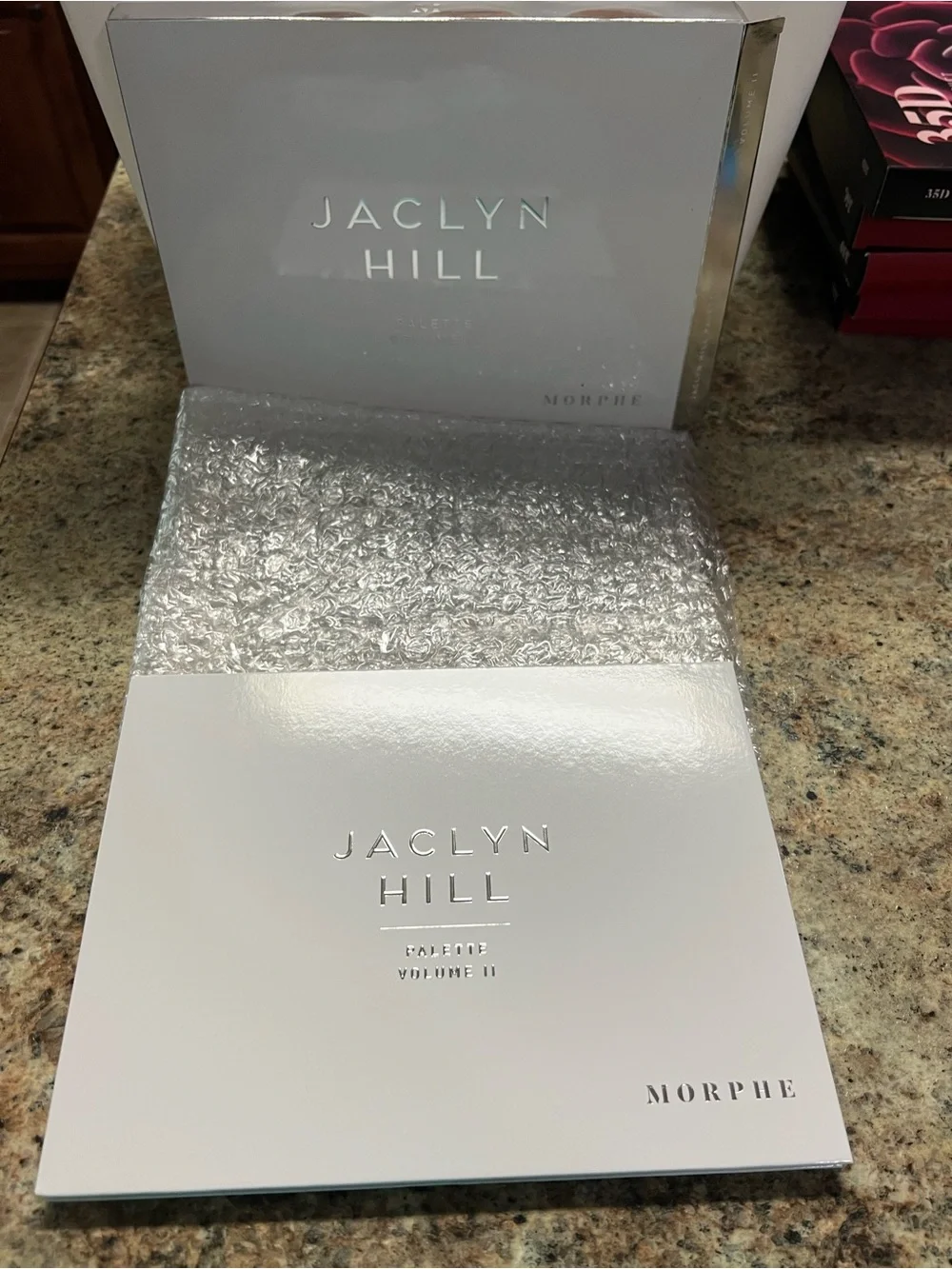 Morphe Jaclyn Hill Eyeshadow Palette – White & Silver